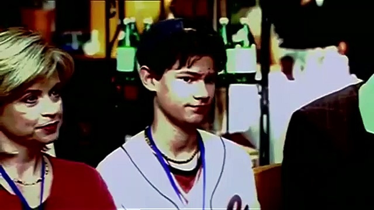 Lüge und Wahrheit - Shattered Glass | movie | 2003 | Official Trailer