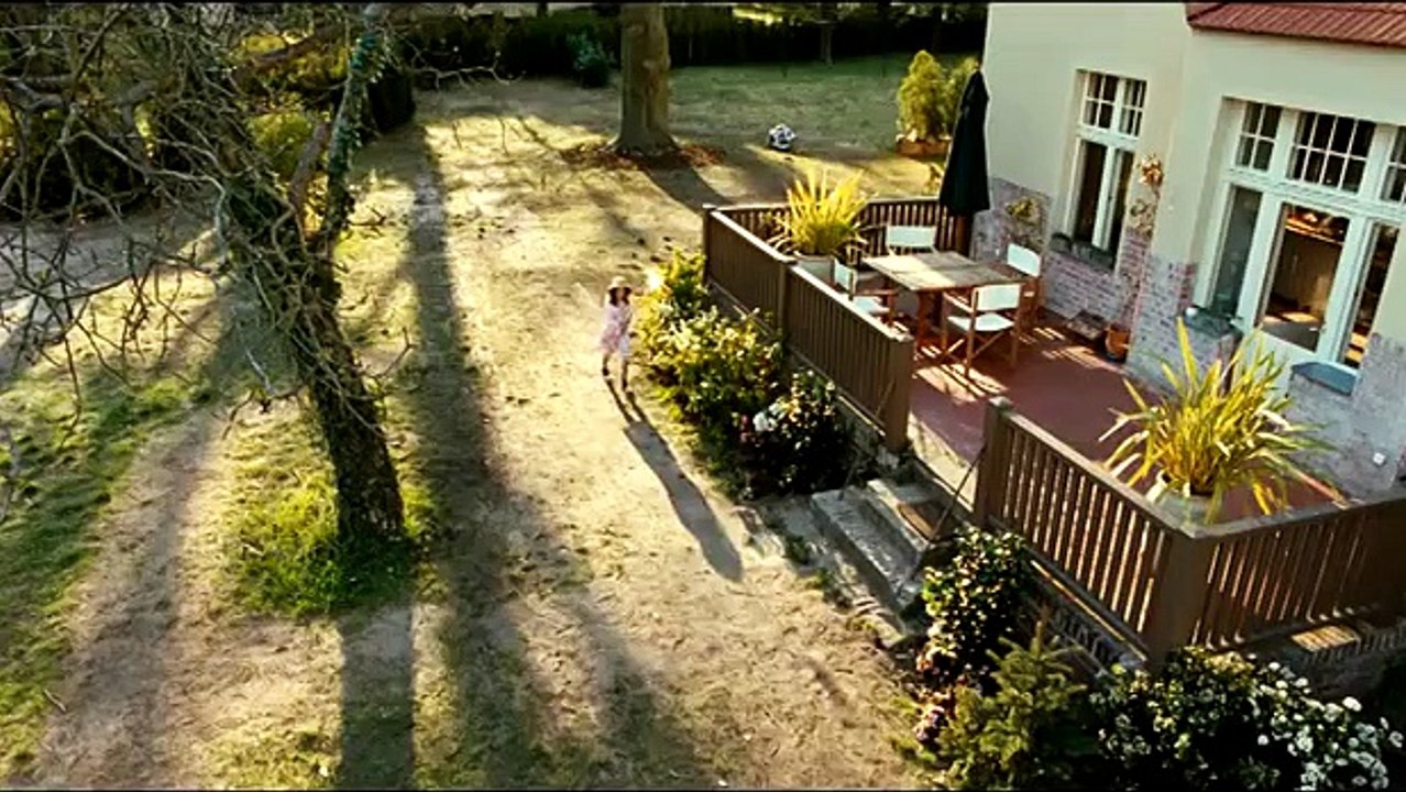 Die Tür | movie | 2009 | Official Trailer