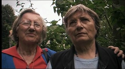 Aber das Leben geht weiter | movie | 2011 | Official Trailer