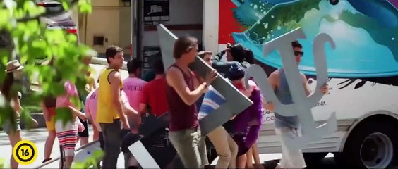 Rossz szomszédság | movie | 2014 | Official Trailer