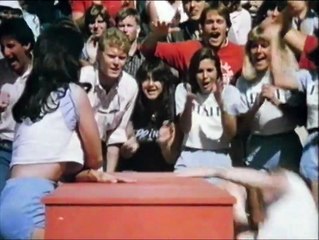 Die Rache der Eierköpfe | Offizieller Trailer