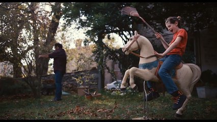 Stringimi forte | movie | 2021 | Official Trailer