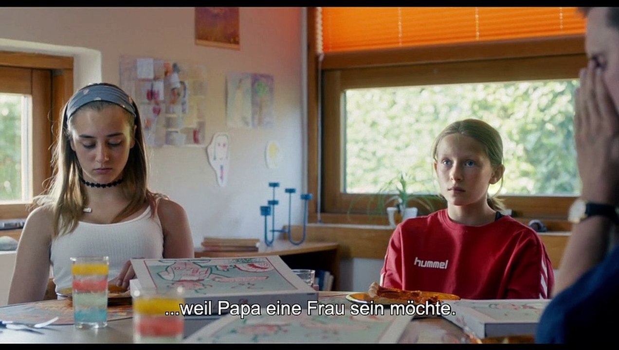 Eine total normale Familie | movie | 2020 | Official Trailer