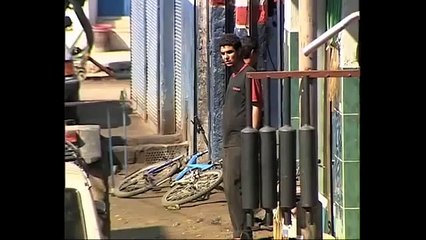 Recycling Life - I Found Dostoyevsky in the Garbage | movie | 2011 | Official Trailer