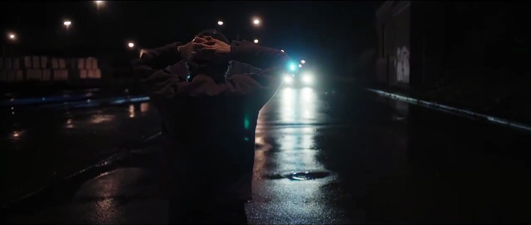 A jövő egy magányos hely | movie | 2022 | Offic...