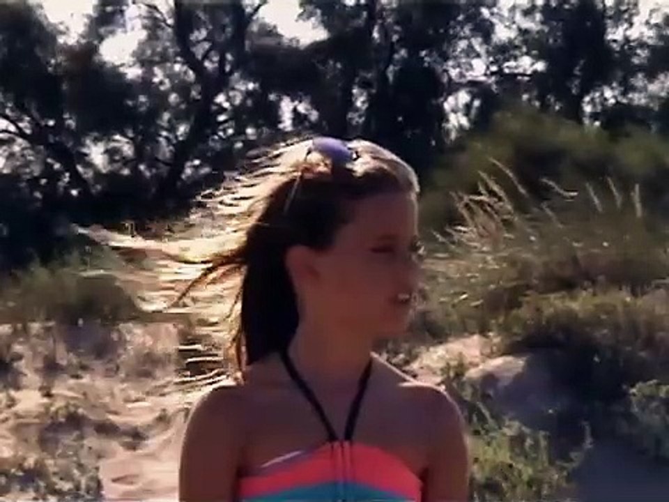 Aftersun movie 2022 Official Trailer video Dailymotion