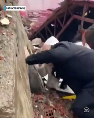 Bakan Soylu enkaz altındaki vatandaşla böyle konuştu