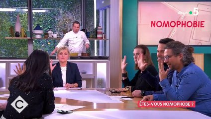 GALA VIDÉO - “Mes enfants me disent toujours…” : Carole Bouquet fait une drôle de confidence sur sa vie privée