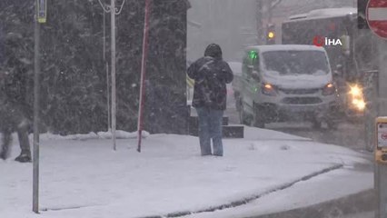 Anadolu Yakası'nda yoğun kar yağışı