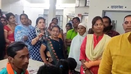 Video: Karni Sena sitting on dharna inside the police station