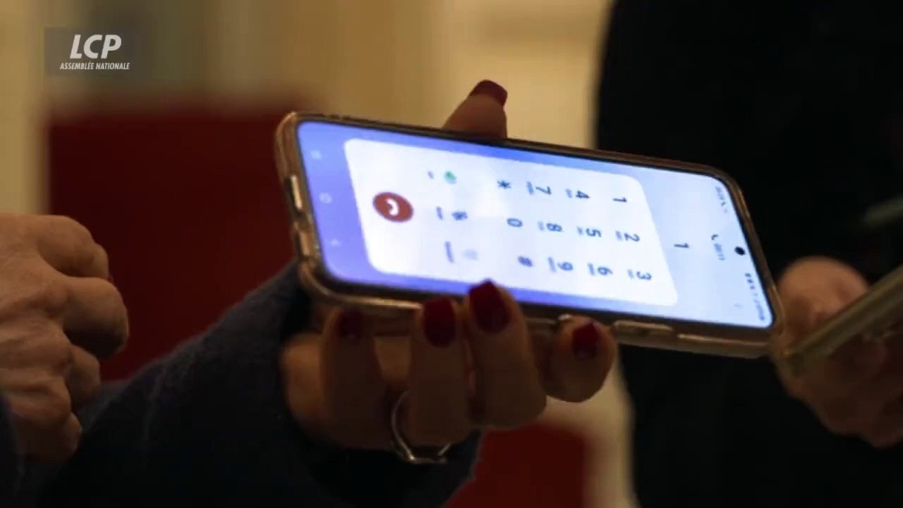 Réforme des retraites - Document : Ecoutez le m...