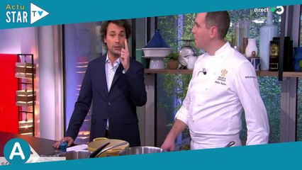 Bertrand Chameroy blessé dans C à vous : “Je me suis coupé le doigt…”