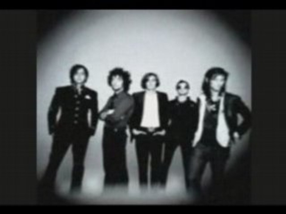 The Strokes - Ize Of The World