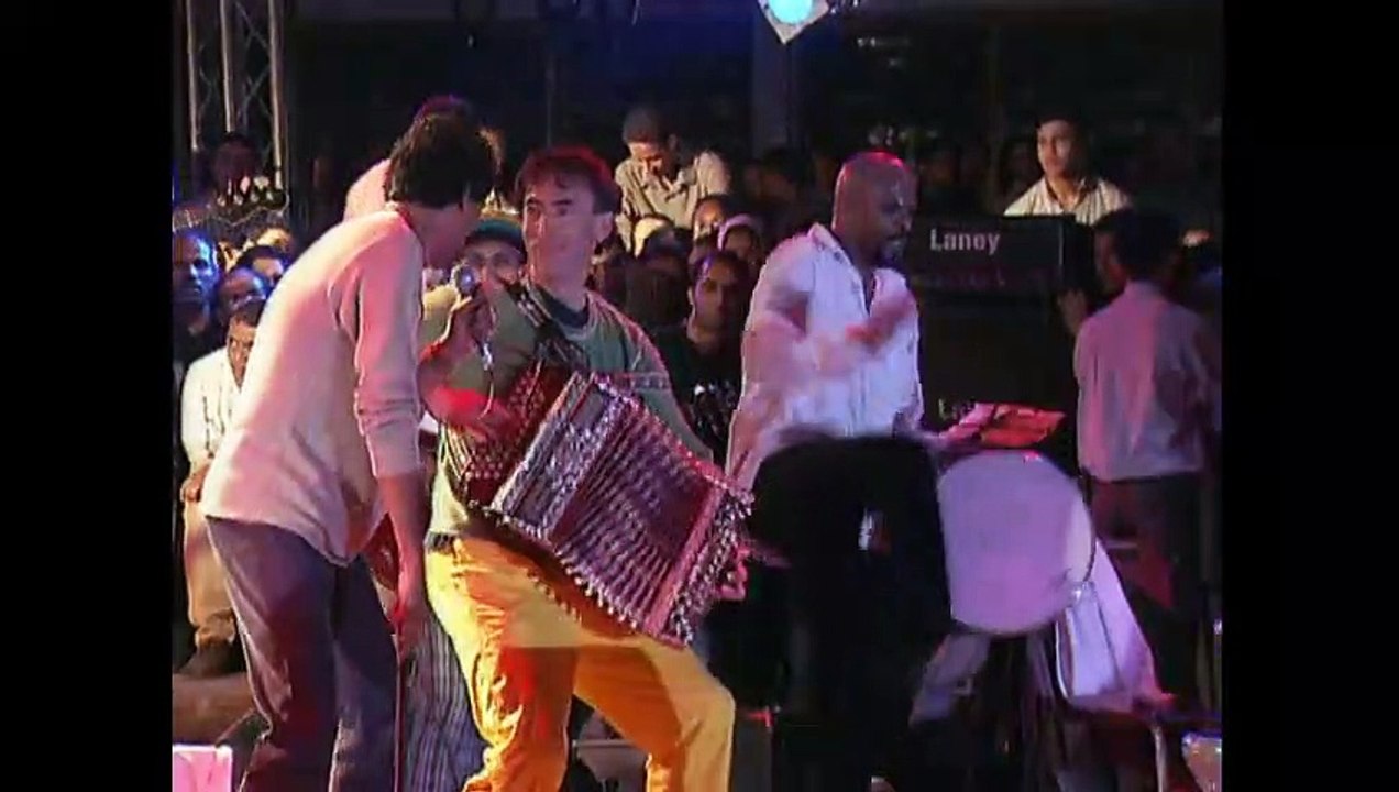 Hubert von Goisern - Brenna tuat's schon lang | movie | 2015 | Official Trailer