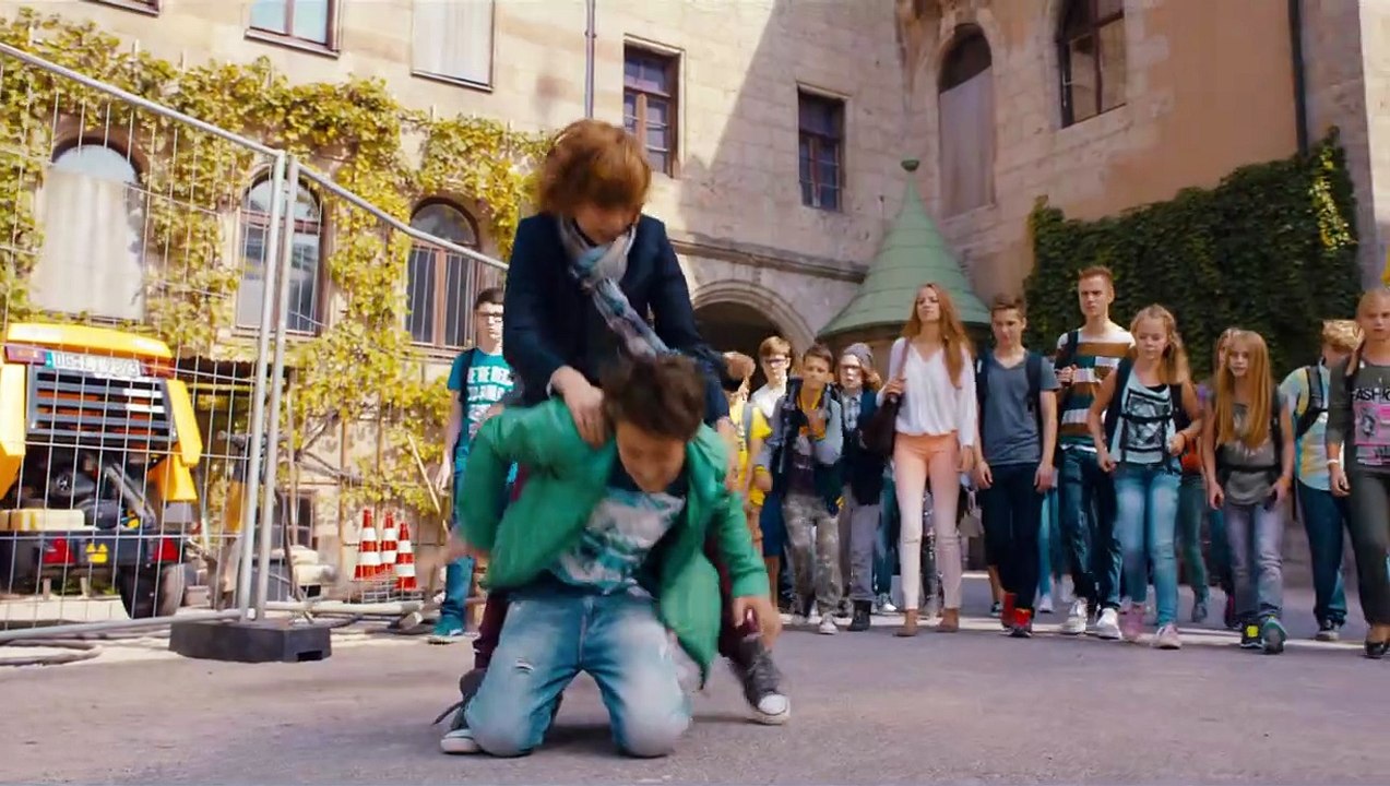 Hilfe, ich hab meine Lehrerin geschrumpft | movie | 2015 | Official Trailer