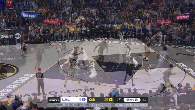 Record-breaker LeBron looks on as the Lakers earn big win at Warriors