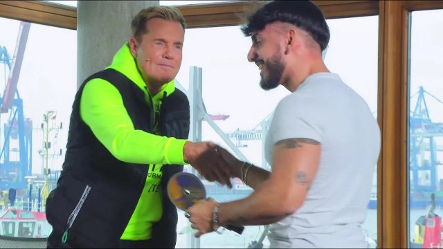 Zweimal Nein plus zweimal Ja macht Gold! Wackler Kiyan kriegt die goldene CD von Dieter Bohlen