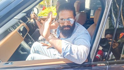 KGF Actor Yash Arrives In Style In Range Rover