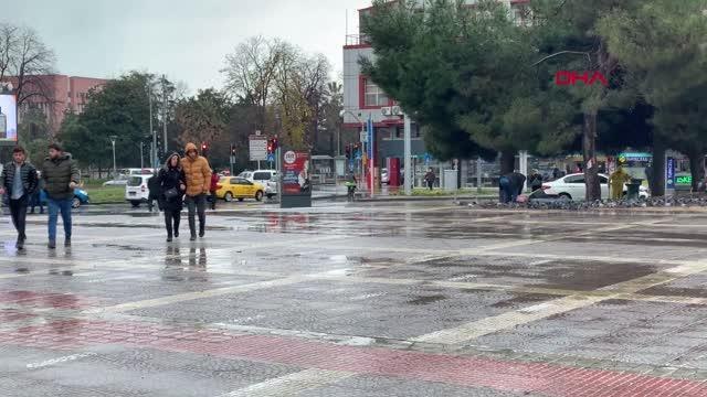 SAMSUN'DA 4 YAŞINDAKİ SİRAÇ, KIYAFETLERİNİ DEPREM BÖLGESİNE GÖNDERDİ