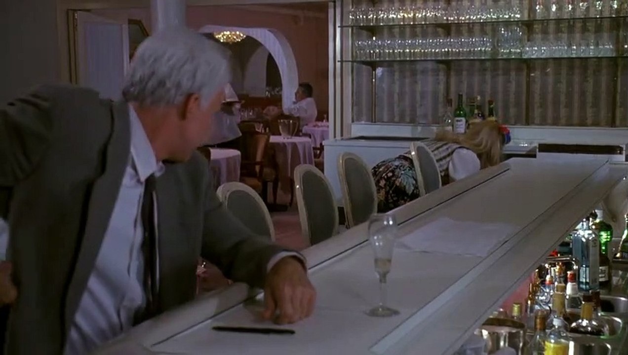 Housesitter - Lügen haben schöne Beine | movie | 1992 | Official Clip