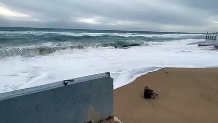 Temporal playa Badalona