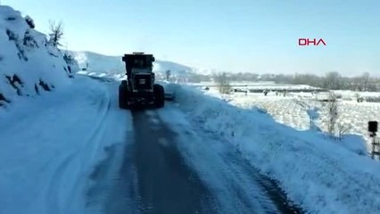 AMASYA'DA 75 MAHALLE YOLU KAR NEDENİYLE ULAŞIMA KAPANDI