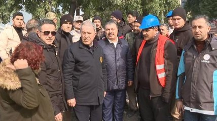 Bakan Akar ve Koca, Hatay'da arama kurtarma çalışmalarını inceledi