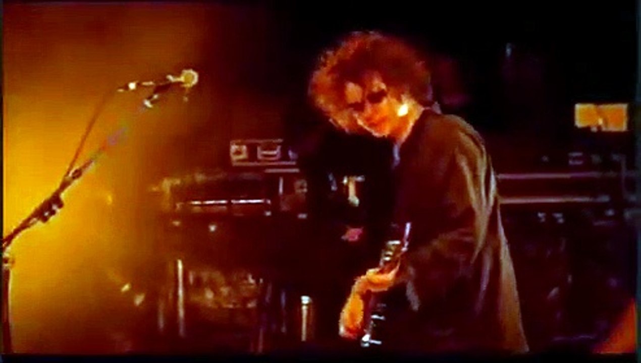 The Cure - Curiosa Festival | movie | 2004 | Official Clip
