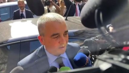 Tiro a segno a scuola? Bufera su Fazzolari, e lui querela