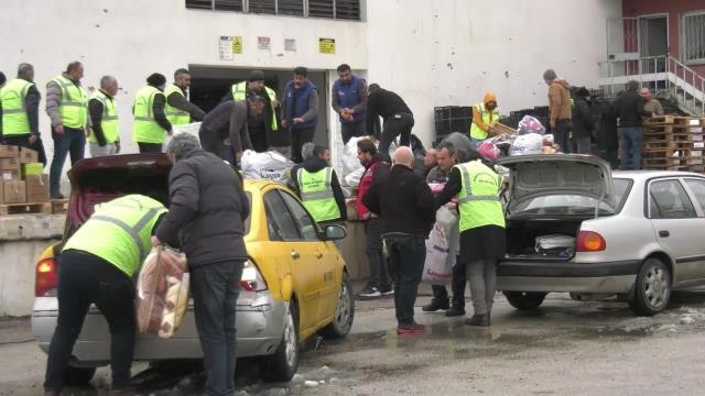 Mansur Yavaş'tan Deprem Bölgesi İçin Çağrı: Su ve Gıda İhtiyacı Devam Ediyor.