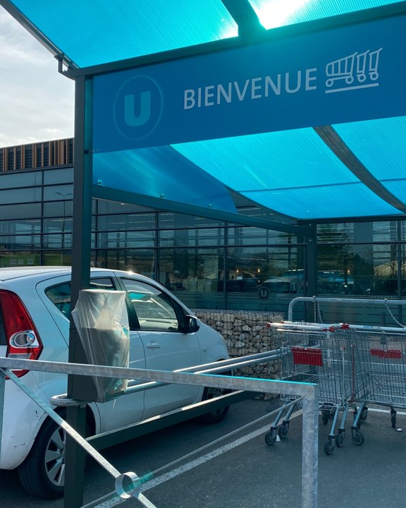 Gâteaux, chips, alcool, bonbons... le drôle de panier anti-inflation de Système U (1)