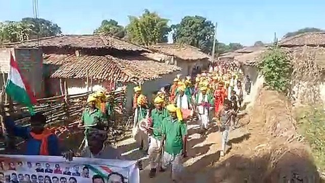 ग्राम जजगी में निकली कांग्रेस की हाथ से हाथ जोड़ो यात्रा