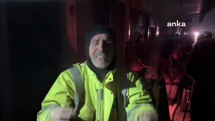 Hatay Kırıkhan'da yardım bekleyen vatandaş: Enkazın altında cenaze var, elimizle kazıdık, Allah’tan korkun!