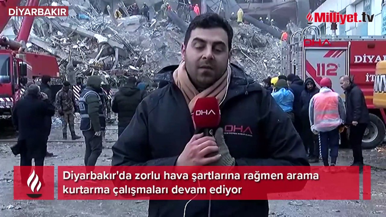 Diyarbakır'da zorlu hava şartlarına rağmen arama kurtarma çalışmaları devam ediyor