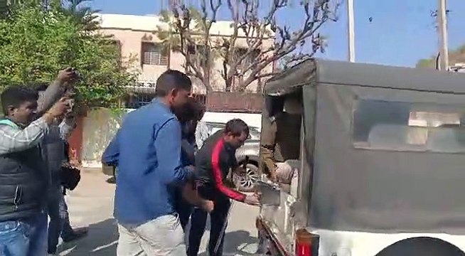 राजस्थान लोक सेवा आयोग बेरोजगारों का धरना , उपेन यादव सहित कई बेरोजगारों को पुलिस ने किया गिरफ्तार