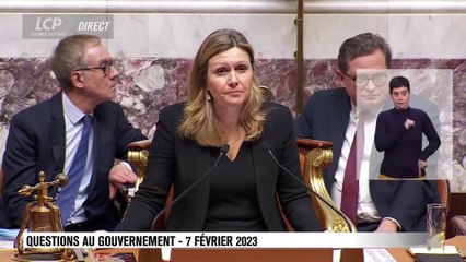 Réforme des retraites - Regardez le violent accrochage à l'Assemblée entre le député LFI Louis Boyard et le Ministre Gérald Darmanin : "Vous avez insulté les policiers et c'est une honte !"