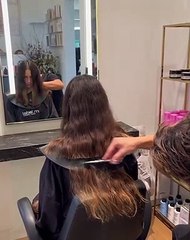 Rigoberta Bandini se corta el pelo