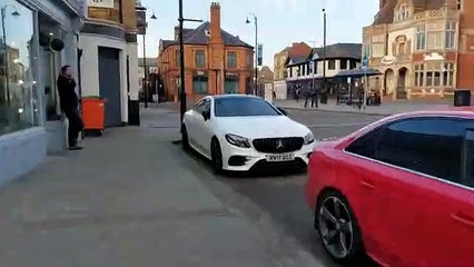 Walk through Kettering town centre
