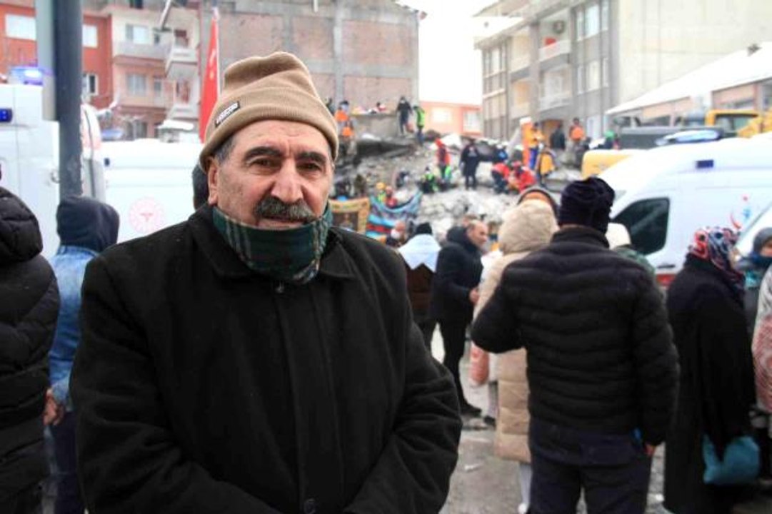 Depremde kardeşini kaybetti, kardeşinin gelini ve oğlu için umutla bekliyor