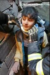 Büyük çaba, inanılmaz kurtuluş...9 yaşındaki çocuk 28 saat sonra böyle kurtarıldı