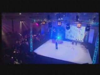 Melanie Hamm chante "au fur et à mesure"