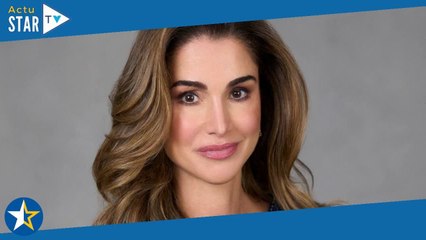 Rania de Jordanie : La reine vole une pièce du dressing de Charlène de Monaco, elle est canon !
