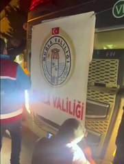 Muğla Valiliği, Bodrum Belediyesi'nin yardım TIR'ına kendi ismini astı