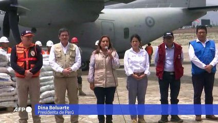 Presidenta de Perú visita región golpeada por deslaves