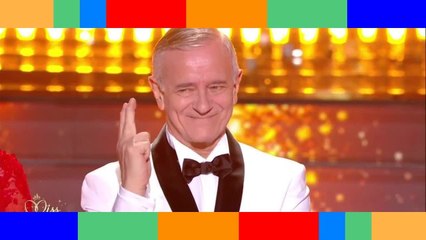 Francis Huster risée du web : gêné, il évoque son fashion faux pas lors du concours Miss France 2023