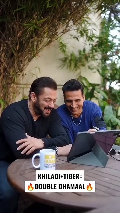 Akshay kumar and salman khan Dance