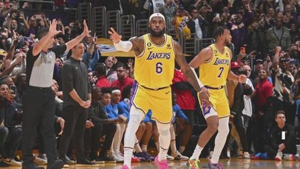 Breaking News - LeBron James breaks NBA scoring record