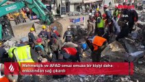 Mehmetçik ve AFAD omuz omuza bir kişiyi daha enkazından sağ çıkardı