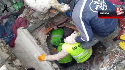 Malatya'da enkazdan kurtarılan bir depremzede
