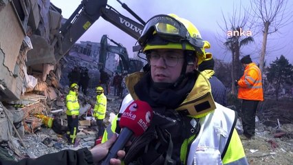 Depremlerin ardından Türkiye'ye dünyanın dört bir yanından arama kurtarma ekipleri akıyor